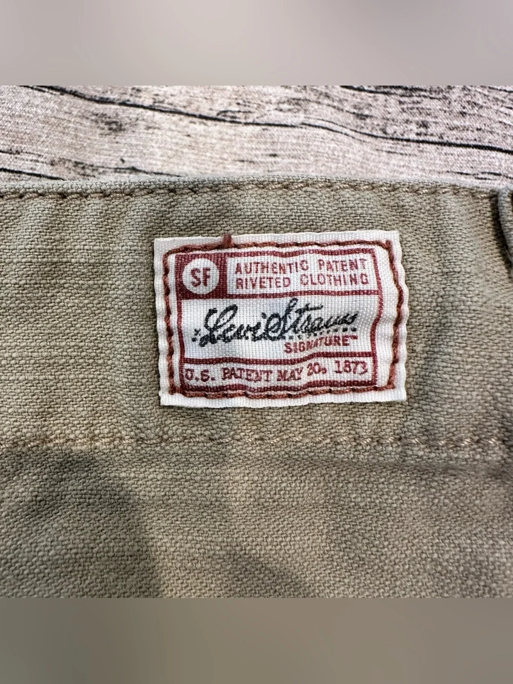 Vintage Y2K Levi’s Utility Cargo Midi Skirt in Beige Cotton Canvas Size 8